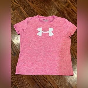 Under Armour Heat Gear Loose Fit Short Sleeve Pink T~Shirt  Girls Size XL~SKU003